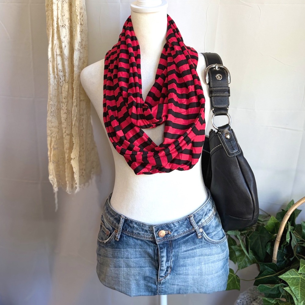 Y2K Gothic Scene Girl Red Black Striped Infinity Scarf Jersey Knit Punk Goth
